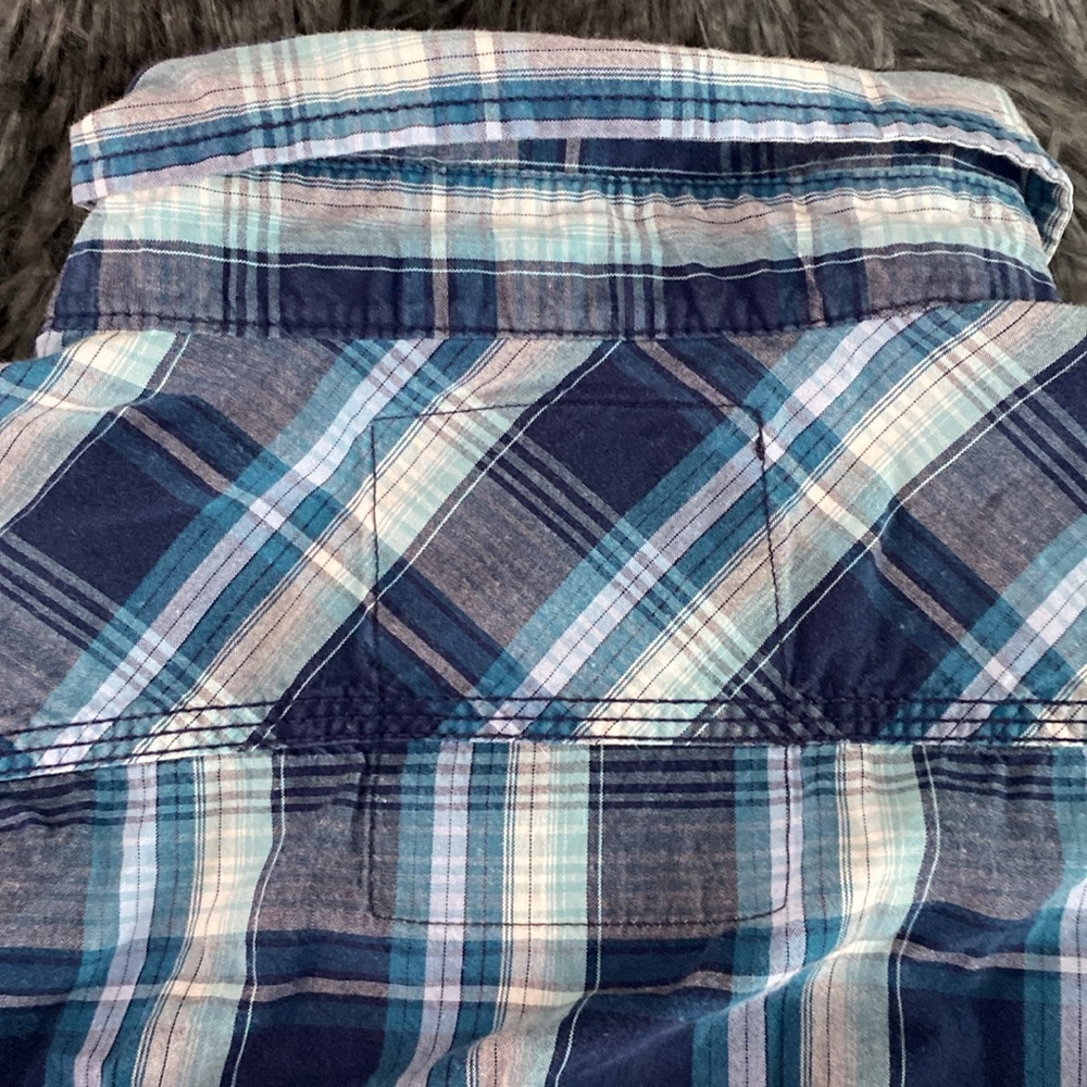 Nautica Jeans Co blue and white plaid shirt-sleeve button down shirt - Picture 12 of 17